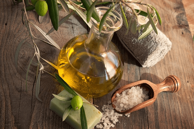 How to Extend the Benefits of an Oil-Based Cleanser
